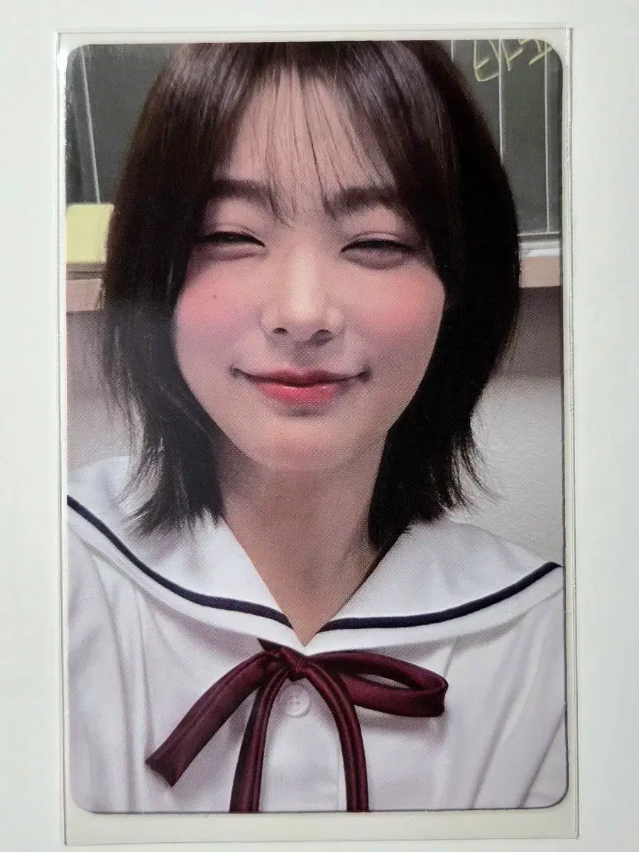 【当選】QWER シヨン トレカ MANITO 시연 포카 QWER シヨン トレカ MANITO 시연 포카 - メルカリ